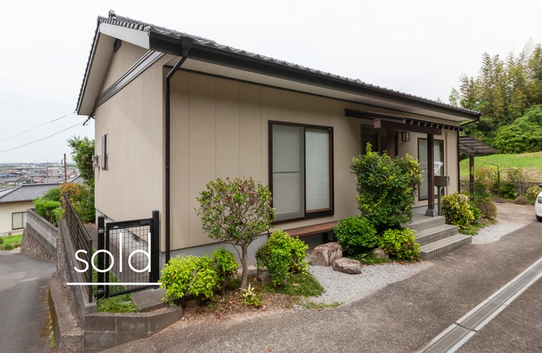 山本中古住宅｜唐津市で土地、家売却なら合同会社街の灯